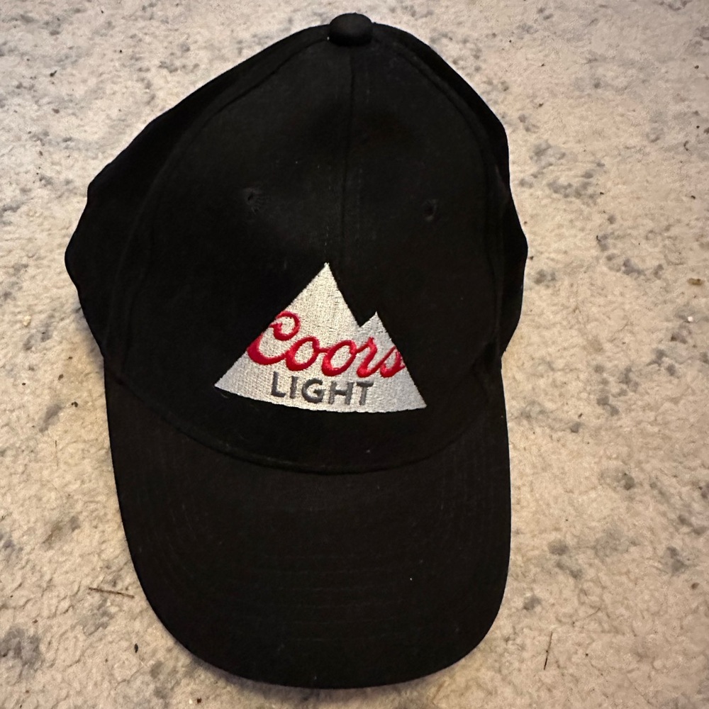 Black Coors lite snap back hat